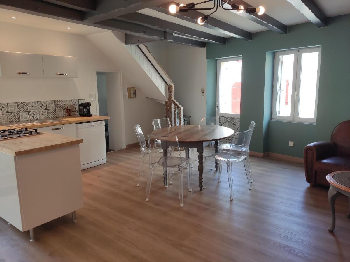 Le Petit Migron 6 Personnes Holiday home Frossay